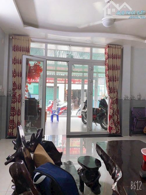 Cho thuê nhà Mặt tiền Lý thánh tông, quận tân phú, dt 5 x  15m, nhà 1 lầu, full nội thất - 3