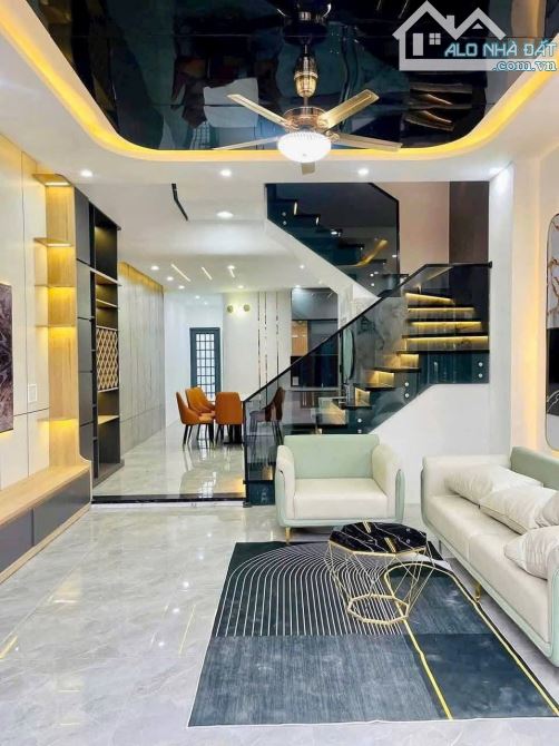 BÁN NHÀ ĐẸP 2 TẦNG ĐƯỜNG LỖ GIÁNG 24 - HOÀ XUÂN 🔥 , DT 100m GIÁ CHỈ NHỈNH 4 TY 🏡 T - 3