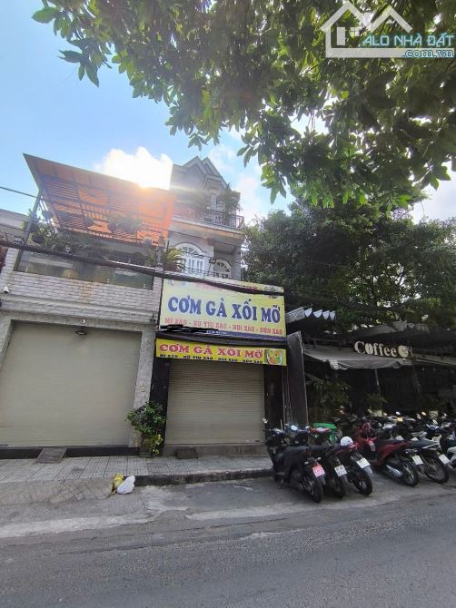 MT Kinh Doanh Nguyễn Văn Khối P. 11; DT: 4X20 CN 79m2: Nhà 1 trệt 3 lầu; GIÁ 11 TỶ TL - 3