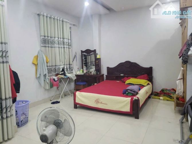 Cho thuê nhà nguyên căn khu Hồng Long, Hiệp Bình ,Thủ Đức hẻm xe hơi tới cửa  giá chỉ 13Tr - 3