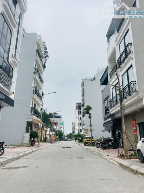 Bán lô đất tái định cư Ngọc Thuỵ Long biên 80m mt 5.6m giá 24.8 tỷ ô tô tránh vỉa hè kd - 3