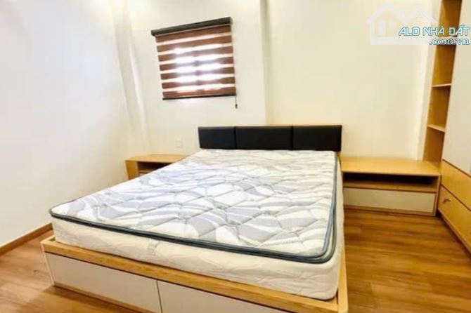Hoa Đào, Phú Nhuận, bán nhà 3 tầng ở ngay, gần phố ẩm thực, sổ hồng riêng ! - 3
