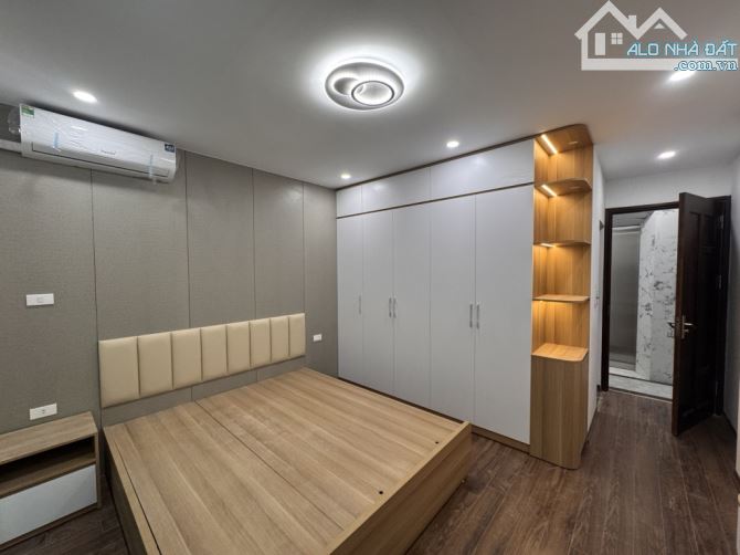 Bán Nhà Phố Đại La 40m 5tầng Thang Máy - Gần Phố - 3