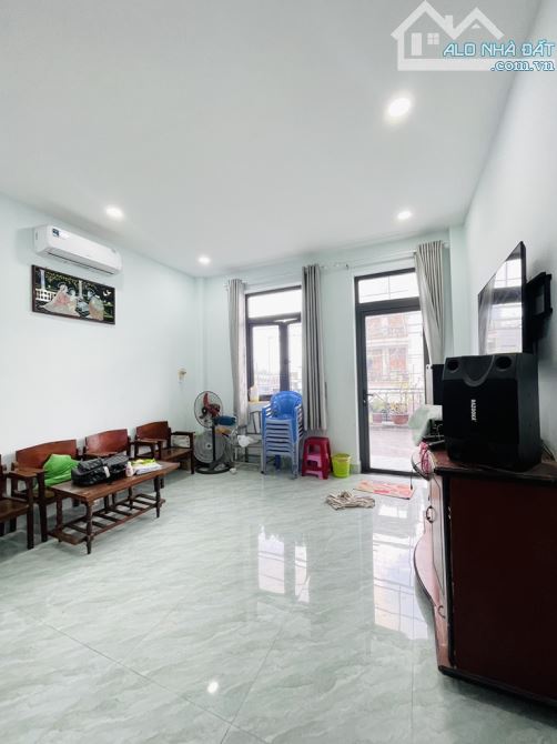 Mặt tiền kinh doanh, đuòng 12m, 4 tầng, 68m2, Giá chỉ : 7.9 tỷ, Tô Ngọc Vân, Gò Vấp - 3