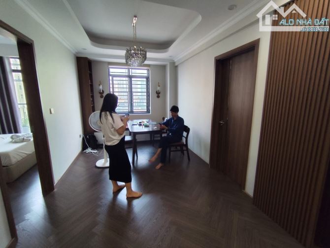 Bán căn chung cư Nam Trung Yên, 2 ngủ, thiết kế đẹp, ban công thoáng, nội thất xịn - 3
