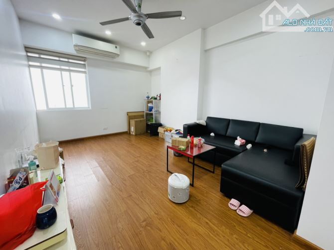 Bán chung cư  Lĩnh Nam, 92m2 , 2 phòng ngủ, giá chỉ 4,75 tỷ. - 4