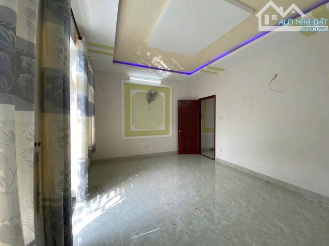 Bán Nhà hèm xe hơi Ngay Ngã 4 Bình Phước, QL13, nhà 4 lầu xd kiên cố, khu dân cư văn minh - 4