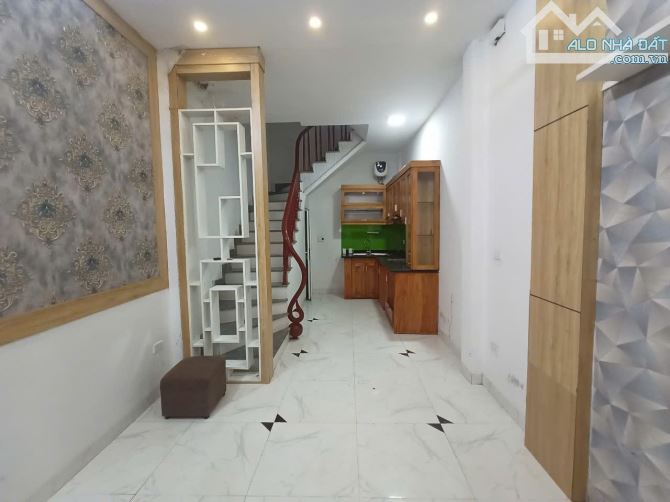 Chỉ còn căn duy nhất 30m2 5 tầng full nội thất Nguyễn Chính - Tân Mai chỉ 5.75 tỷ - 4