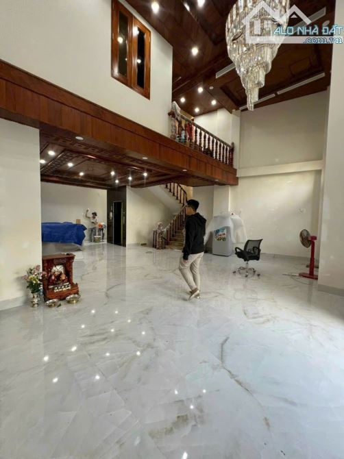 Bán Biệt Thự Trung Tâm Phường11, Q.Phú Nhuận, 1Hầm,6Tầng, Diện Tích 350m2 GIÁ BÁN 69,5TỶ - 4