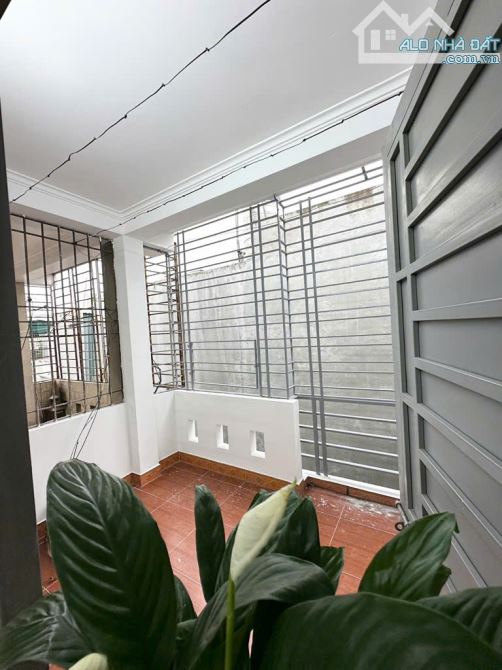 Bán nhà trung tâm Hoàng Mai 32m² – 5 tầng – Oto đỗ cửa – Nội thất mới – Giá 6.68 tỷ - 4