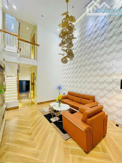 Chủ định cư nước ngoài bán gấp! Nguyễn Văn Khối, P8, Q.Gò Vấp. Giá 3tỷ280tr. DT: 80m2. SHR - 4