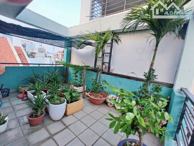 Nhỉnh 5 tỷ - căn góc 46m2 - 3 tầng - Phan Văn Trị, Bình Thạnh vài bước ra hẻm xe tải - 4