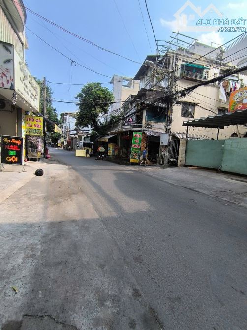 MT Kinh Doanh Nguyễn Văn Khối P. 11; DT: 4X20 CN 79m2: Nhà 1 trệt 3 lầu; GIÁ 11 TỶ TL - 4