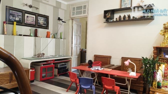 NHÀ 3 TẦNG ĐẸP, Mặt Tiền Đường TRẦN VĂN ƠN Bên Cạnh BẾN XE-DT 90M2- CHỈ HƠN 5 Tỷ - 4