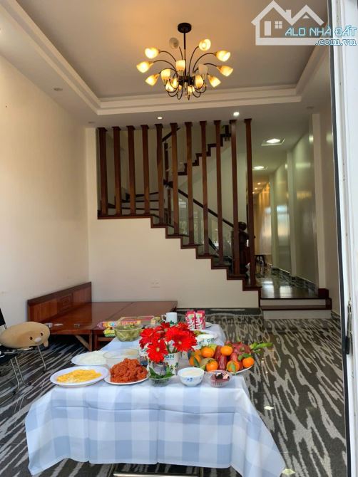 bán căn nhà Ngô tất tố phường 8 GIÁ 7,1 TỶ - 4