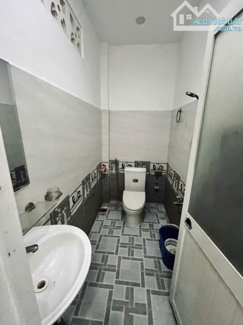BÌNH THẠNH - HẺM Ô TÔ GẦN MẶT TIỀN - 4x20.5 VUÔNG - 3 TẦNG BTCT 4PN 5WC - CHỈ 9.X TỶ - 4