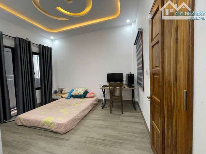 📌  Bán nhà 3 tầng Xây mới mặt tiền Đặng Huy Trứ , Tp Huế giá 5.35 tỷ - 4