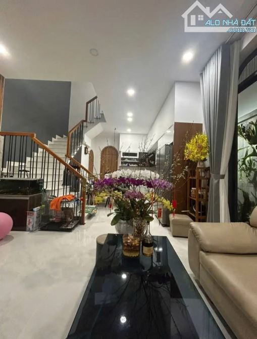NHÀ MÊ HẺM 175 Y MOAN, DT: 6X18M, H: BẮC, GIÁ: 4,2 TỈ, NHÀ MỚI 3 PHÒNG NGỦ - 4