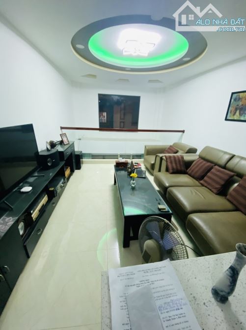 KHU PHÂN LÔ PHƯỜNG 6 BÌNH THẠNH – 60M2 – 5 TẦNG – NHỈNH 9 TỶ - 4