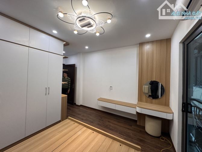 Bán Nhà Phố Đại La 40m 5tầng Thang Máy - Gần Phố - 4