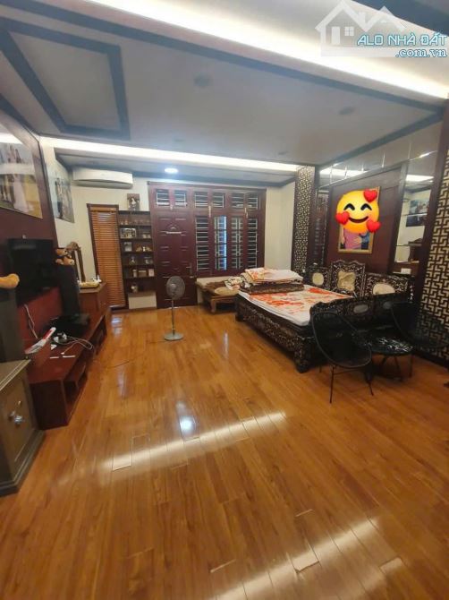 Nhà đẹp ở ngay ô tô đỗ cửa ngày đêm Tân Mai Hoàng Mai. Sổ 85m, 5 tầng MT5m Giá 24 tỷ - 4