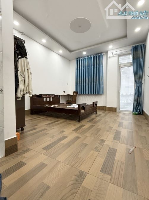 NHÀ PHỐ LIỀN KỀ TẠ QUANG BỬU QUẬN 8 SÁT Q5 - DT 60M2 5 TẦNG LUNG LINH - 4
