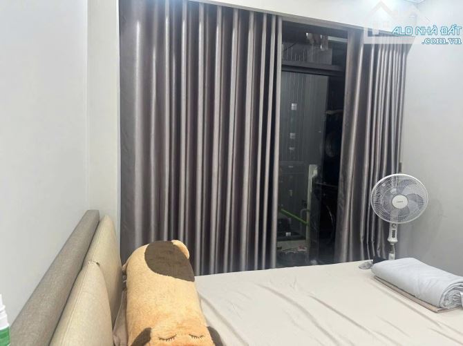 Bán căn chung cư Nam Trung Yên, 2 ngủ, thiết kế đẹp, ban công thoáng, nội thất xịn - 4