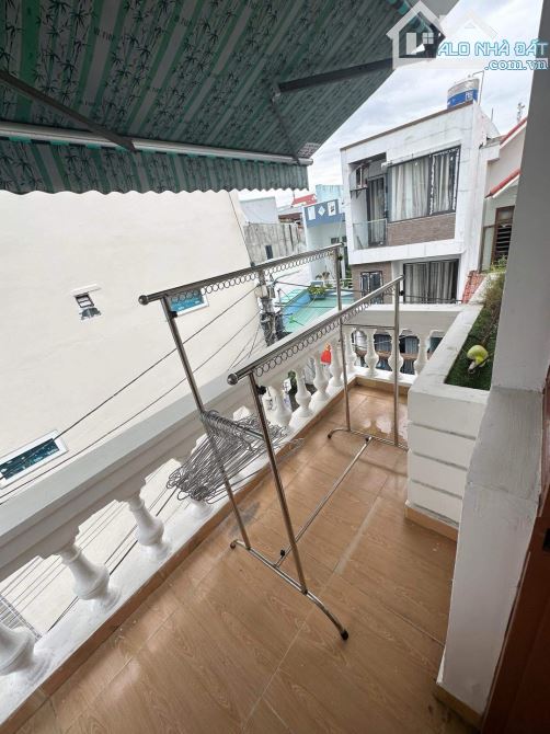 NHÀ 2T+GÁC LỬNG ĐÚC DT 20TR/T Ô TÔ TẬN CỬA ĐỖ BÁ DT 138m2 NGANG 5.8M CHỈ 9.7 TỶ - 5