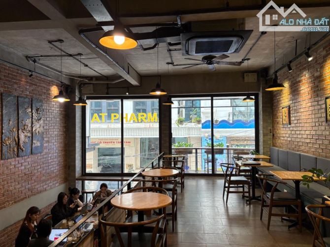 Bán nhà mặt phố Hoàng Văn Thái Thanh Xuân phố 2 chiều vỉ hè rộng mặt tiền 6 m  DT 86 m2 x - 5