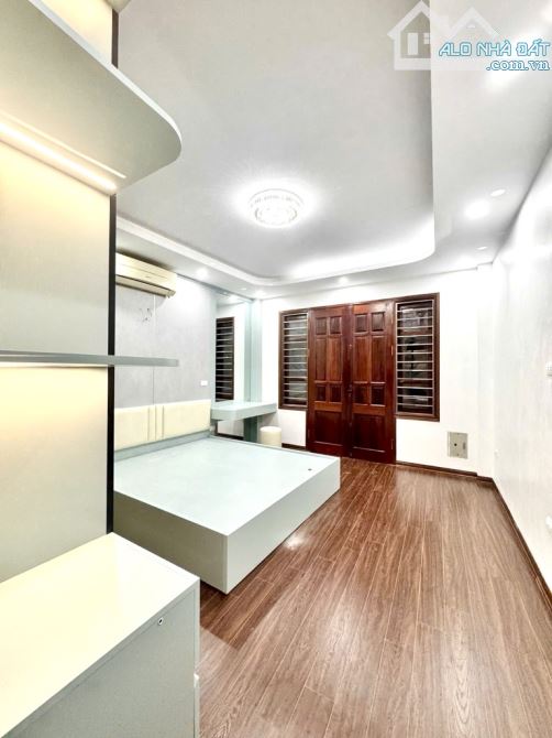 BÁN NHÀ PHỐ TRẦN ĐẠI NGHĨA -HAI BÀ TRƯNG -Ô TÔ -KINH DOANH -LÔ GÓC -38 m2-5 TẦNG- - 5