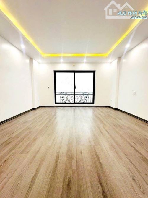 🏡 Bán nhà Ngô Gia Tự, Long Biên, 44m2 x 5 tầng, Thang máy, Gần Vinhomes, sát AEON, 8 tỷ 3 - 5