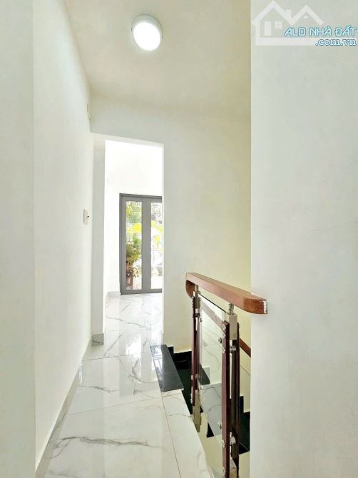 Nhà ĐSH 3 căn Hẻm 2637 HTP, 1 trệt 2 lầu + Sân thượng Diện tích: 3 x 12m - 5