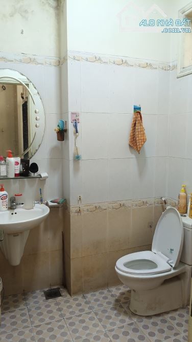 NHÀ 3 TẦNG ĐẸP, Mặt Tiền Đường TRẦN VĂN ƠN Bên Cạnh BẾN XE-DT 90M2- CHỈ HƠN 5 Tỷ - 6