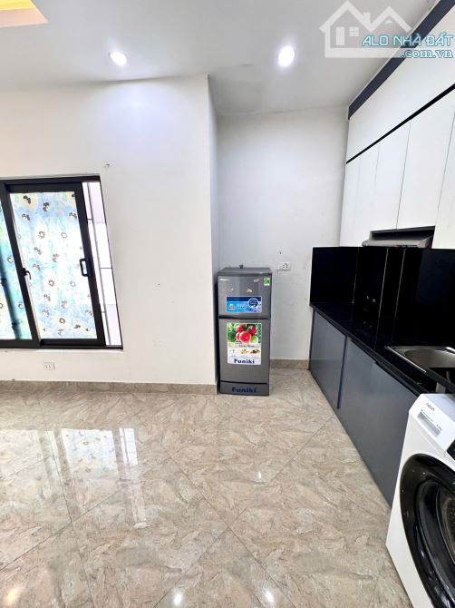 Cho Thuê CCMN 145 Chính Kinh Thanh Xuân 35m2 Studio Ban Công Cửa Sổ Giặt Riêng Thang Máy - 6