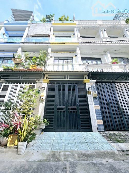 Nhà ĐSH 3 căn Hẻm 2637 HTP, 1 trệt 2 lầu + Sân thượng Diện tích: 3 x 12m - 6