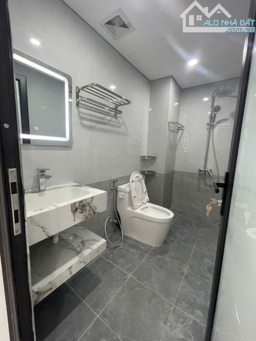 NHÀ 5 TẦNG THANG MÁY, MỖ LAO, HÀ ĐÔNG, DT 40M2, MT 6.4M, GIÁ 10.5TỶ, Ô TÔ ĐỖ CỬA - 7