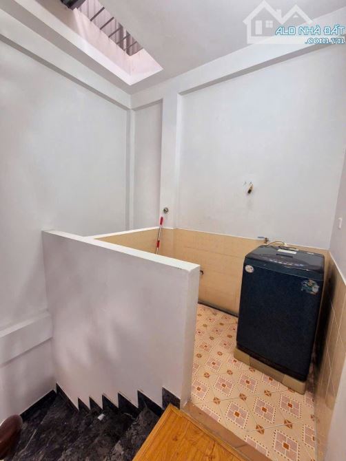 Ngã tư Sở - Nhỉnh 6 đồng - Dân xây - Gần phố - Trước nhà rộng thoáng - Full nội thất. - 7