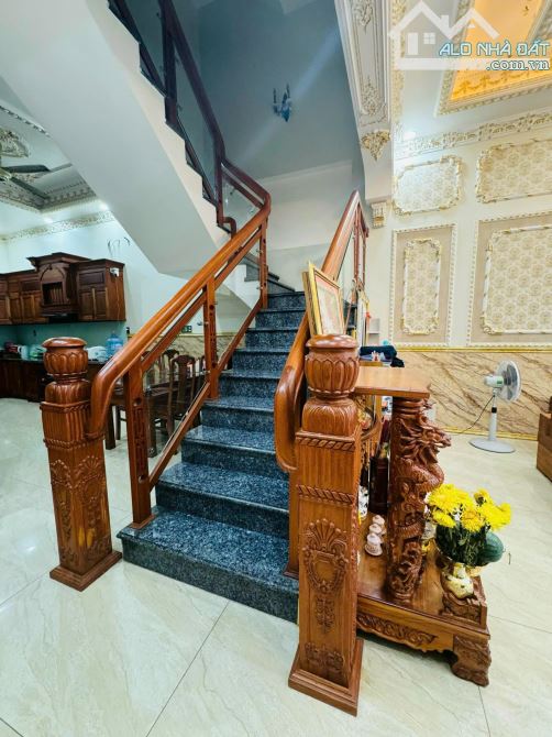 Nhà MT Nguyễn Văn Trỗi : 1 hầm 1 trệt 2 lầu : Dt 5 x 20 full nội thất - Hoàn công - 7