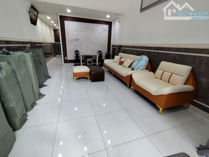 Bán Nhà Đông Hưng Thuận 17, 3 Tầng, Siêu đẹp, full nội thất, Đường 4 m xe hơi ngủ trong nh - 7