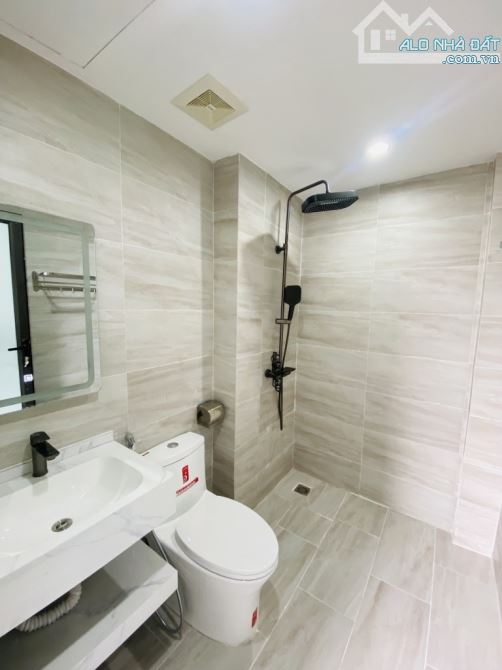 Bán nhà 6 tầng thang máy – lô góc – ô tô đỗ cửa – Dt 45m2 – mt 4,2m - Giá hơn 7 tỷ - 9