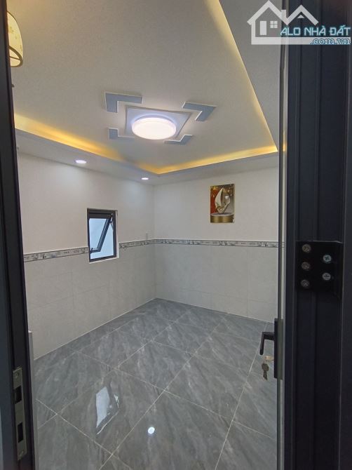 Nhà mới 2 tầng 3pn Bến Bình Đông quận 8 - 9
