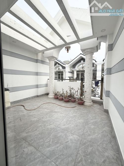 NHÀ PHỐ LIỀN KỀ TẠ QUANG BỬU QUẬN 8 SÁT Q5 - DT 60M2 5 TẦNG LUNG LINH - 9