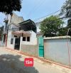 BÁN GẤP LÔ ĐẤT SẴN NHÀ 2 TẦNG KIÊN CỐ CÓ DT 135m2 FULL THỔ CƯ BÁM ĐƯỜNG NHỰA