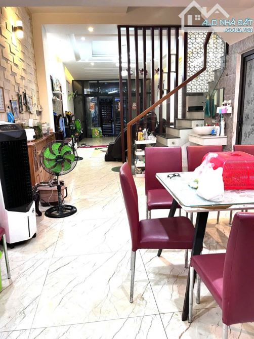 NHÀ 3 TẦNG MẶT TIỀN ĐƯỜNG HỒ XUÂN HƯƠNG  - GẦN BIỂN MỸ KHÊ - NGŨ HÀNH SƠN.