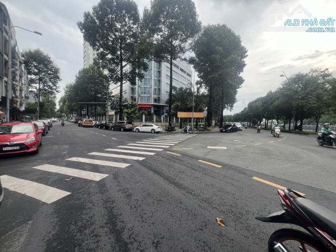 Bán nhà đường Nguyễn Đình Chiểu,Đa Kao,Quận 1 - Hẻm 3 gác gần lộ chính - 35m2 - nhà mới