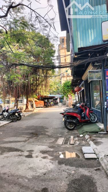 HIẾM, BÁN NHÀ MẶT TIỀN, NGÕ THÔNG, GẦN HỒ, Ô TÔ TRÁNH, THANG MÁY, KINH DOANH SẦM UẤT