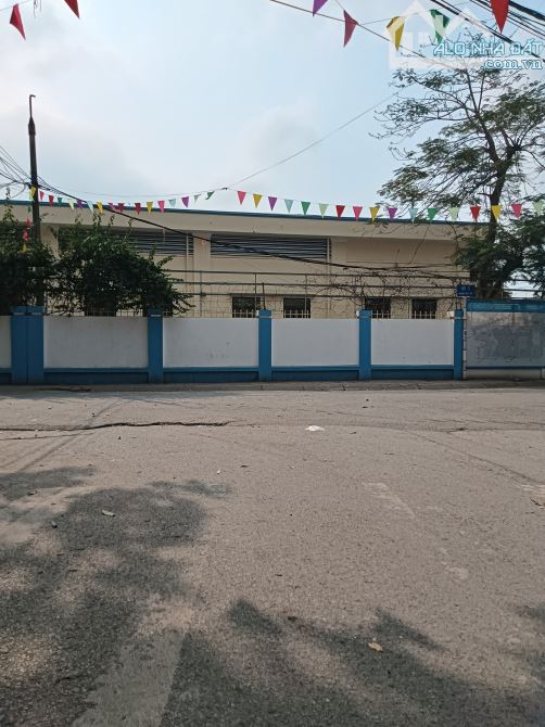 ĐÔNG NGẠC - BẮC TỪ LIÊM | NHÀ 3 TẦNG 122M2 ĐẲNG CẤP - KINH DOANH - Ô TÔ TRÁNH