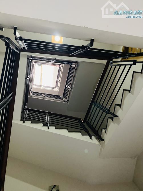Cần bán nhà hẻm ôtô 16 chỗ, ngay chợ Rạch Ông, sổ vuông, không lộ giới không qut hoạch