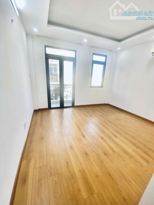 Bình Tân, hẻm nhựa ô tô thông, Nhà 5tầng,thang máy, giá rẻ