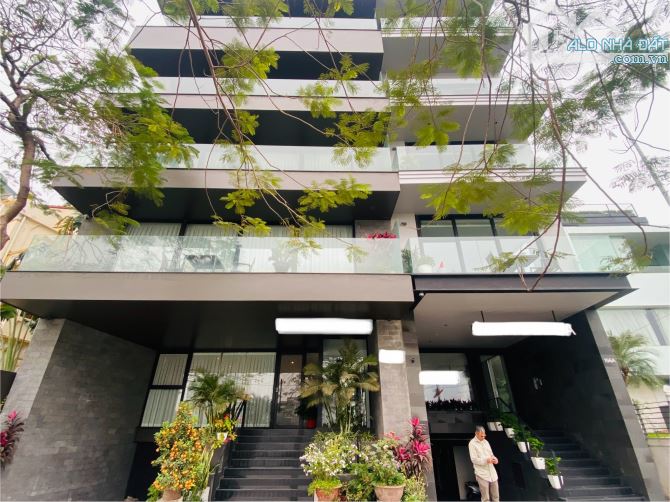 SIÊU PHẨM TÒA NHÀ 8 TẦNG PHỐ TRỊNH CÔNG SƠN - DÒNG TIỀN 2,4 TỶ/NĂM - 205M2 - 7M MẶT TIỀN
